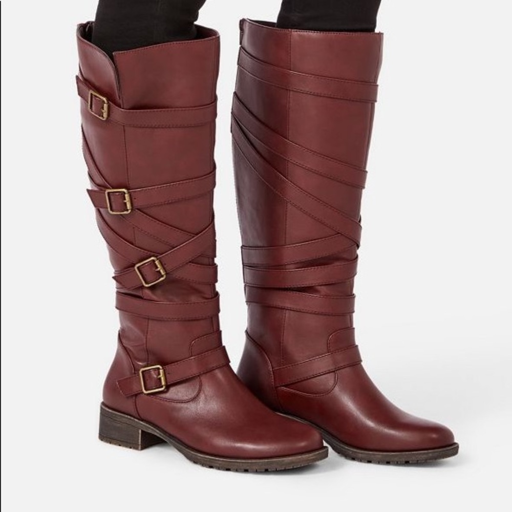 JustFab Keira Flat Boots in Port Royale/Burgundy Size 8